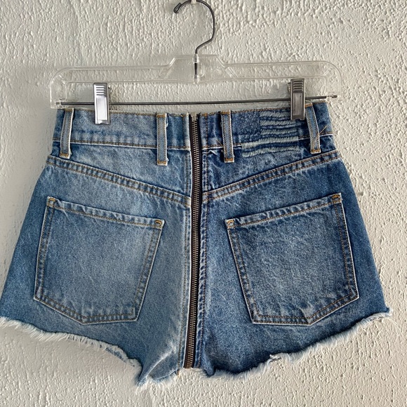 REVICE Jean Shorts - Picture 3 of 4